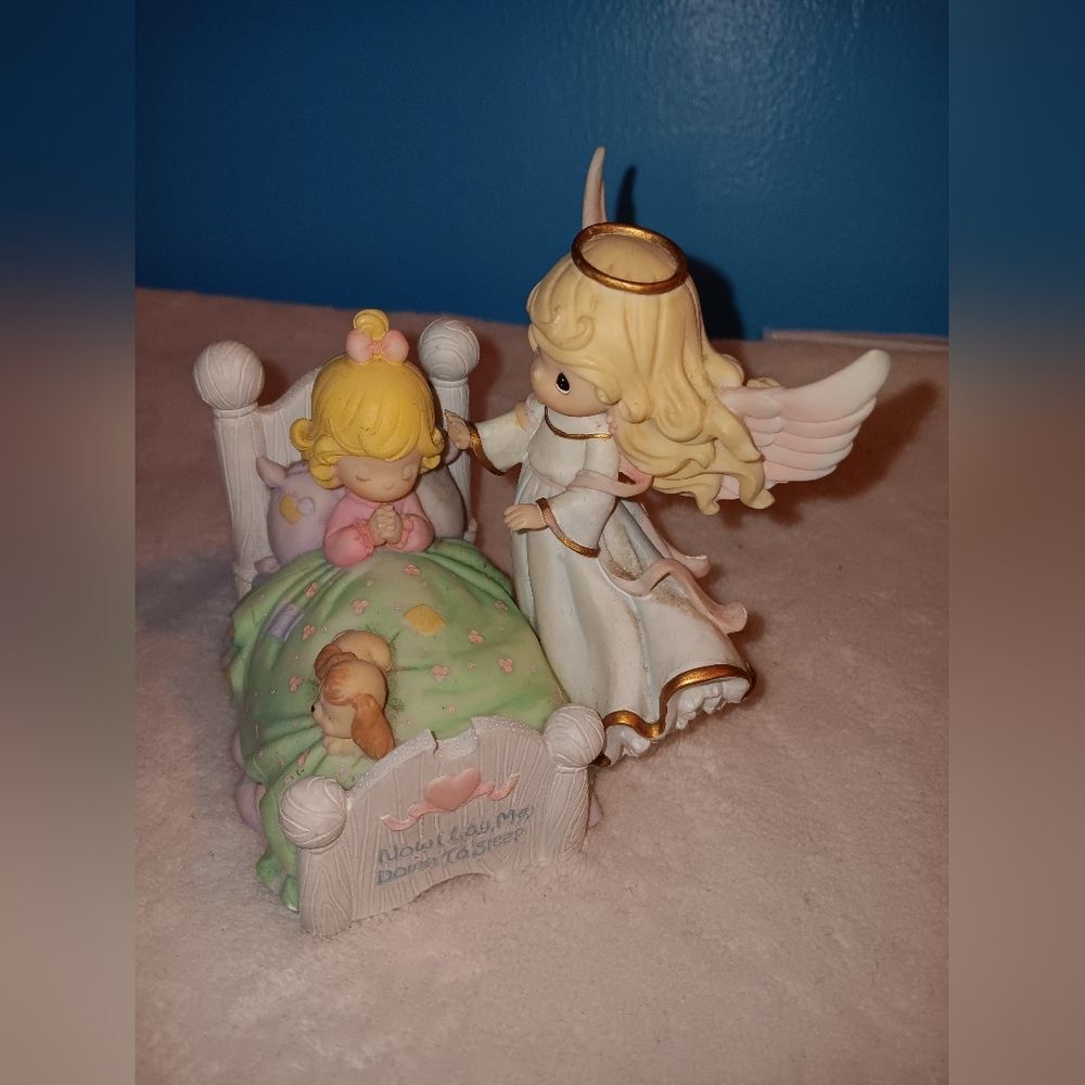 Vintage 2005 Precious Moments Now I Lay Me Down To Sleep Angel Figurine